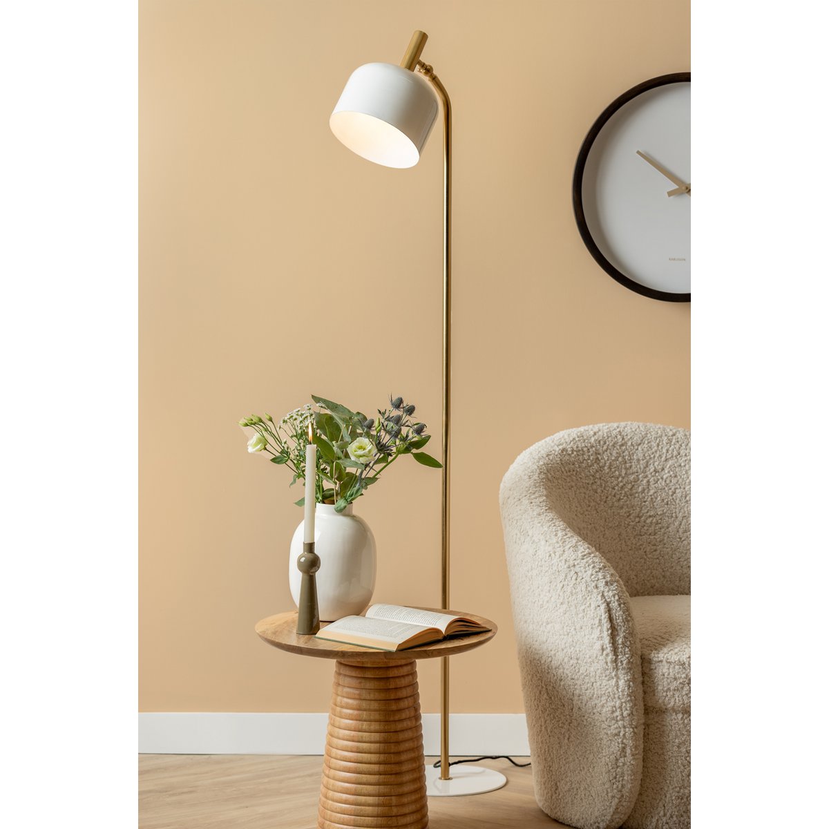 Smart Vloerlamp - Retro Designlamp met Glanzende Kap en Gouden Accenten - Wit