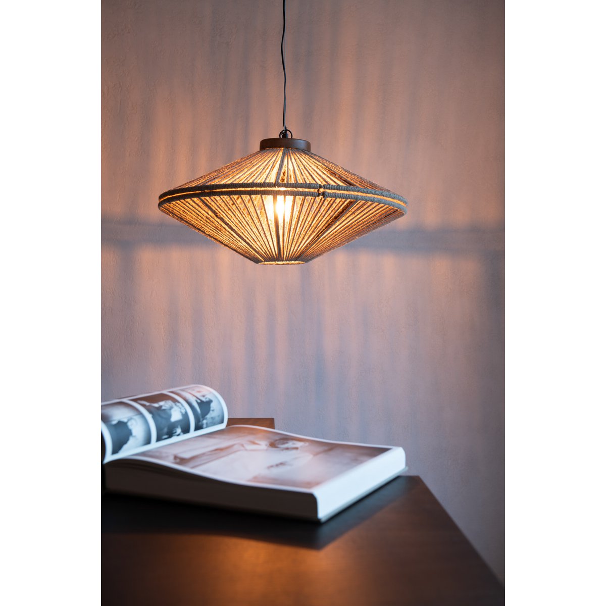 J-Line Hanglamp Luna - Natuurlijke IJzeren en Jute Lamp - Kleine Stijlvolle Verlichting voor Jouw Interieur